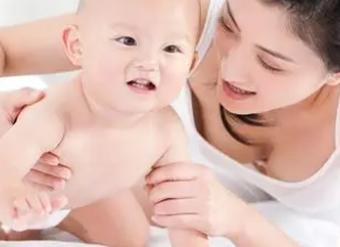 为什么美国试管婴儿吸引了这么多人来怀孕呢？