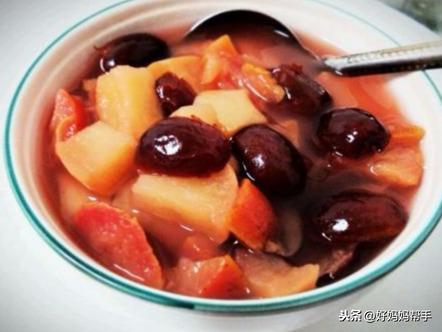 有这4个特征表明宝宝发出积食信号,3种水果炖1锅,积食消得快