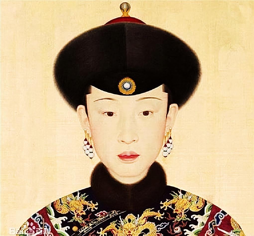 清朝如何分辨女人是否为满族?看身体2部位,一处明显一处很私密